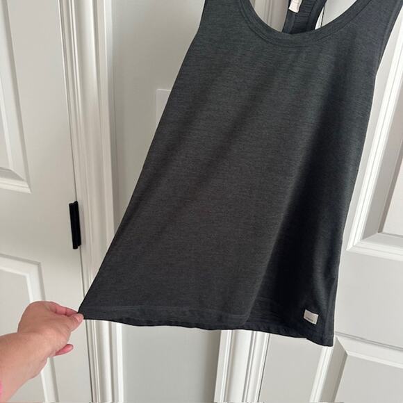Vuori Heather Black Racerback Performance Tank Size: Small - Picture 3 of 7